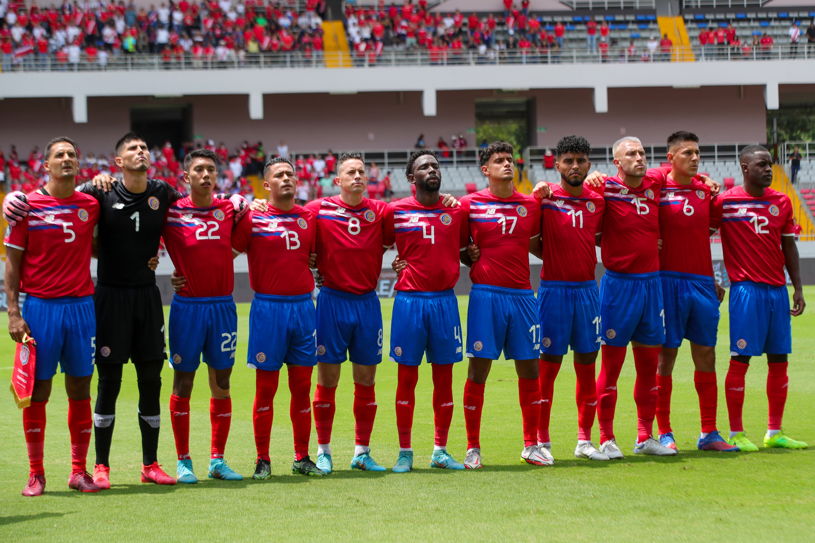 哥斯达黎加世界杯独赢在即，加主帅宣布全员封闭训练