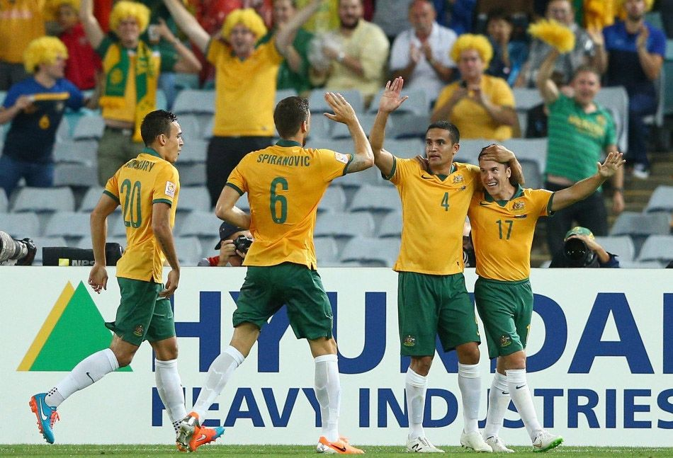澳大利亚国家男子足球队小胜突尼斯队，取得世界杯小组出线权