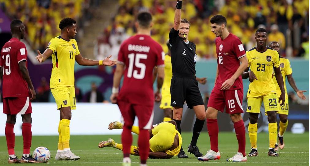 厄瓜多尔世界杯比赛狂轰卡塔尔队，终以2：0击败东道主