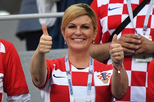 克罗地亚足球队用24年时间闪闪发光的站在世界杯赛场