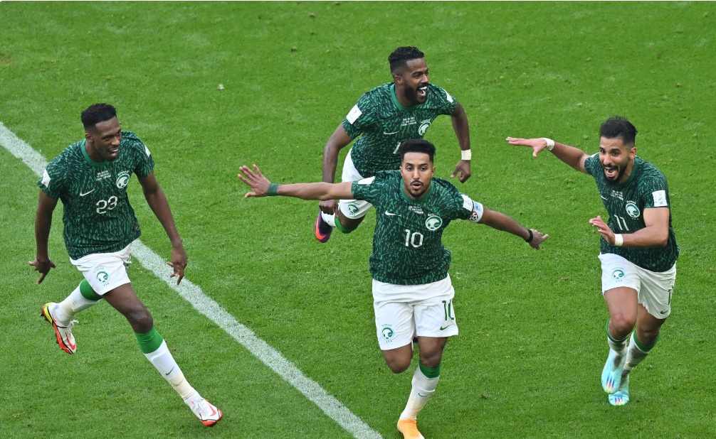 沙特世界杯足球直播，击败阿根廷队得益于战术大胆