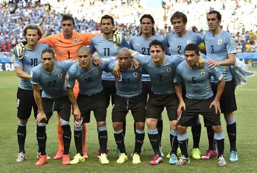 乌拉圭国家队曾经的黄金双枪已经老去世界杯难创奇迹