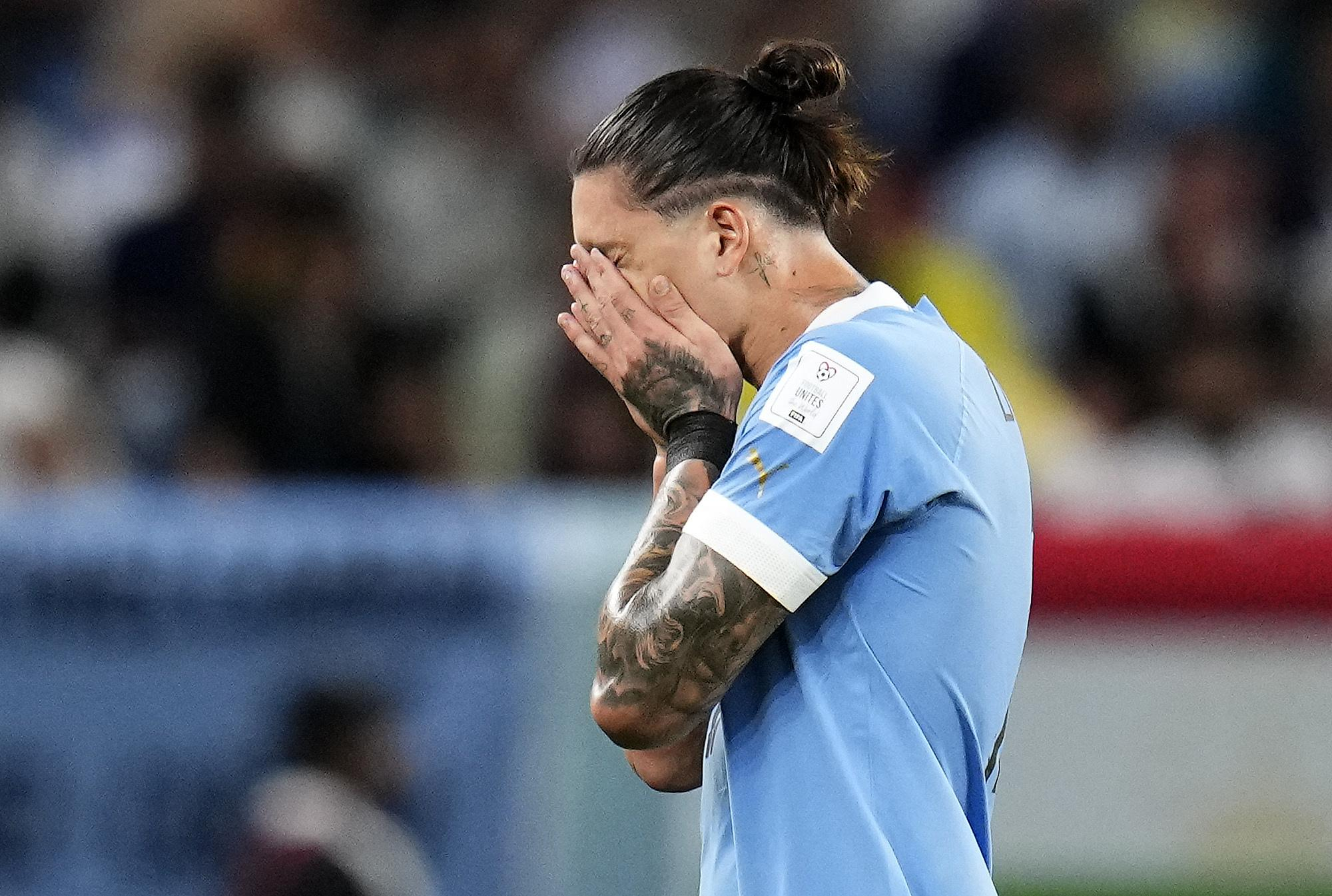 <b>乌拉圭队世界杯赛场不满主裁判罚怒摔机器被惩罚</b>